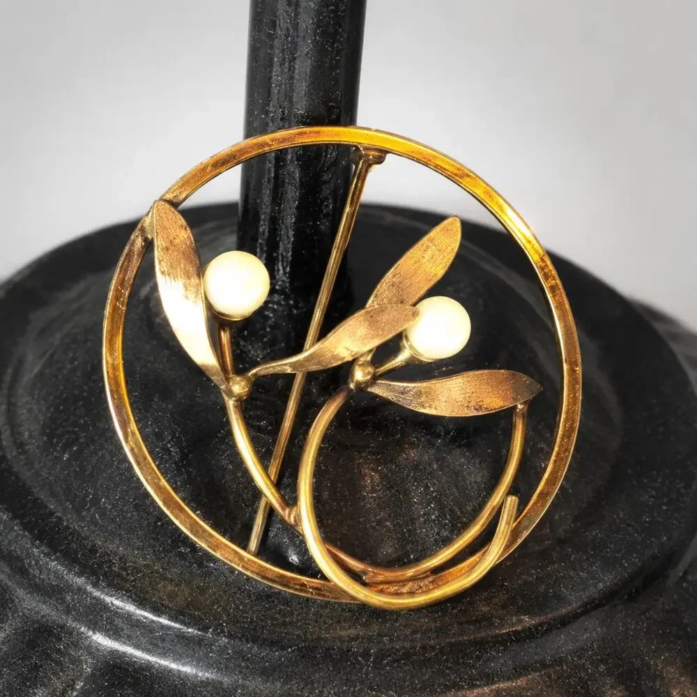 Vintage Gold Flower Brooch Van Dell Faux‎ Pearl 12K Gold Filled Pin 1.5